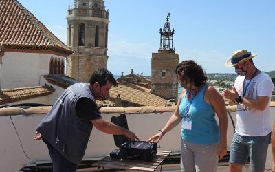 El repic de campanes i el llançament dels 21 morterets inicien la vigília d’una Festa Major especial i atípica